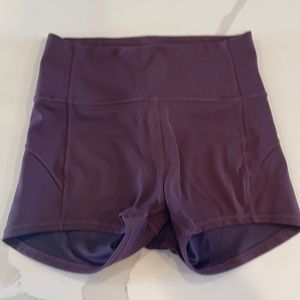 Lululemon shorts 2.5"